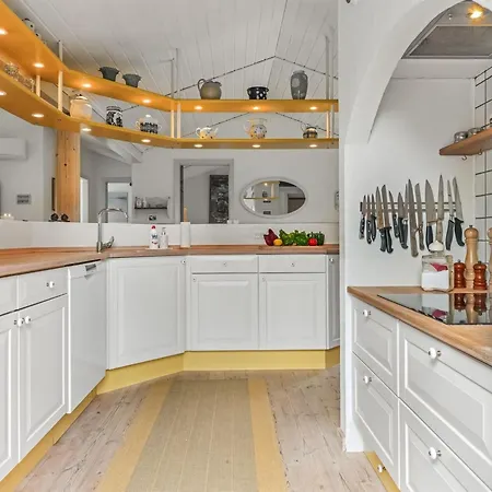 Holiday Femja - 150m From The Sea By Interhome * Strandby